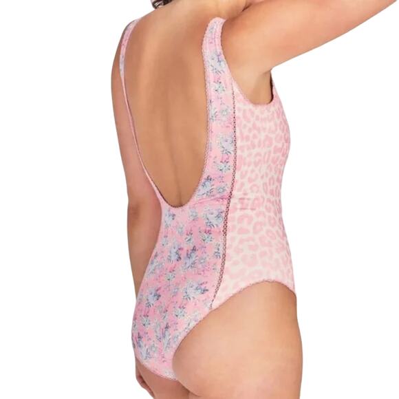 LoveShackFancy NEW Mikkel Floral One Piece Swimsuit in Pink White Blue Medium - Picture 2 of 12